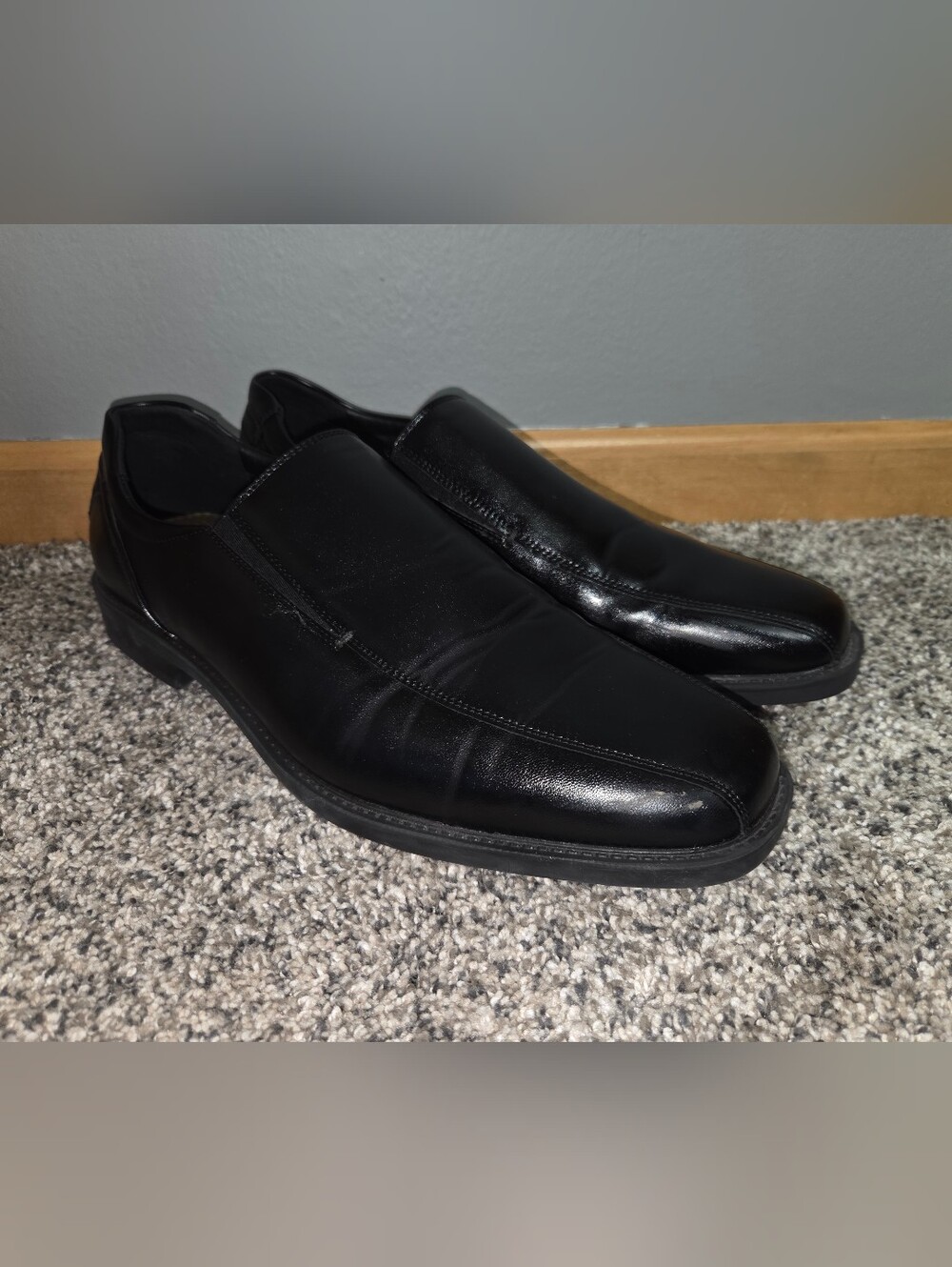 Men's Black Slip-On Dress Shoes Size 11